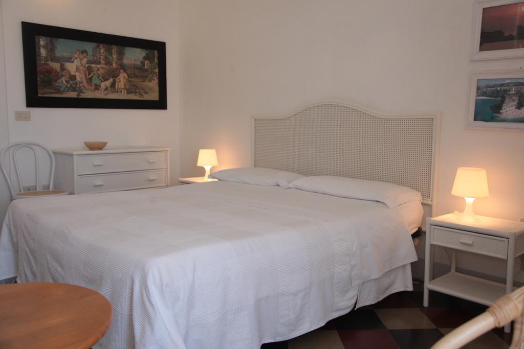 Al Vecchio Castello Bed & Breakfast โตรเปอา ภายนอก รูปภาพ